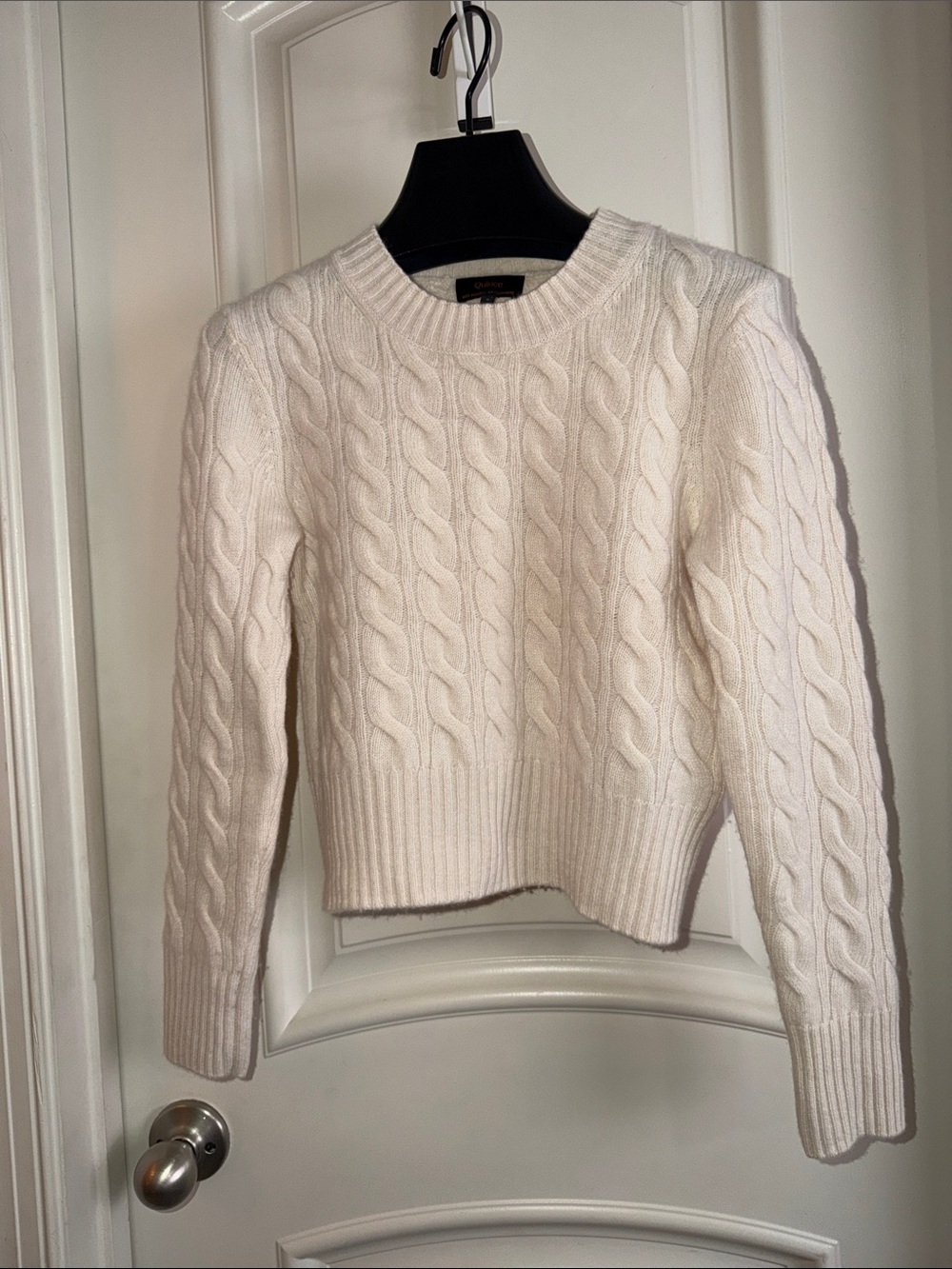 Quince Mongolian cashmere Cream Cable-Knit Crewneck Sweater Fits like an XS